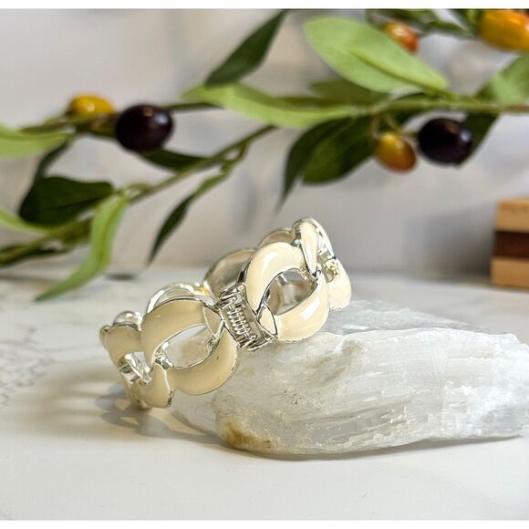 Vintage Cream Enamel Hinge Bracelet - Picture 3 of 4
